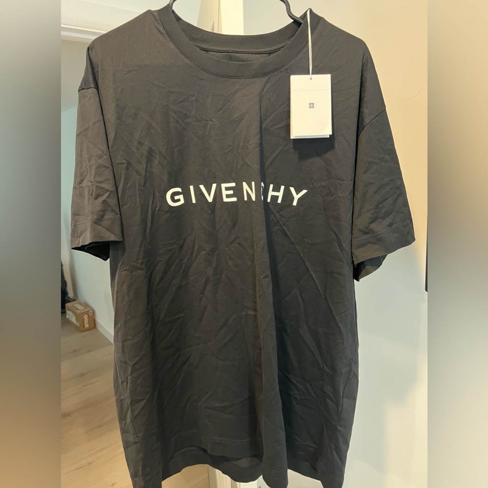 Brand new Givenchy Men’s T-Shirt